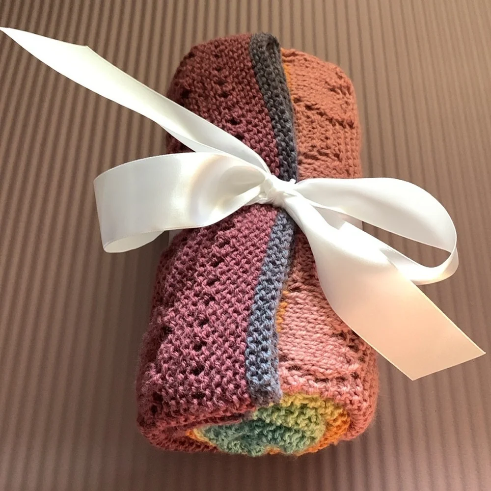 {Knit Baby Blanket} 💕heart design